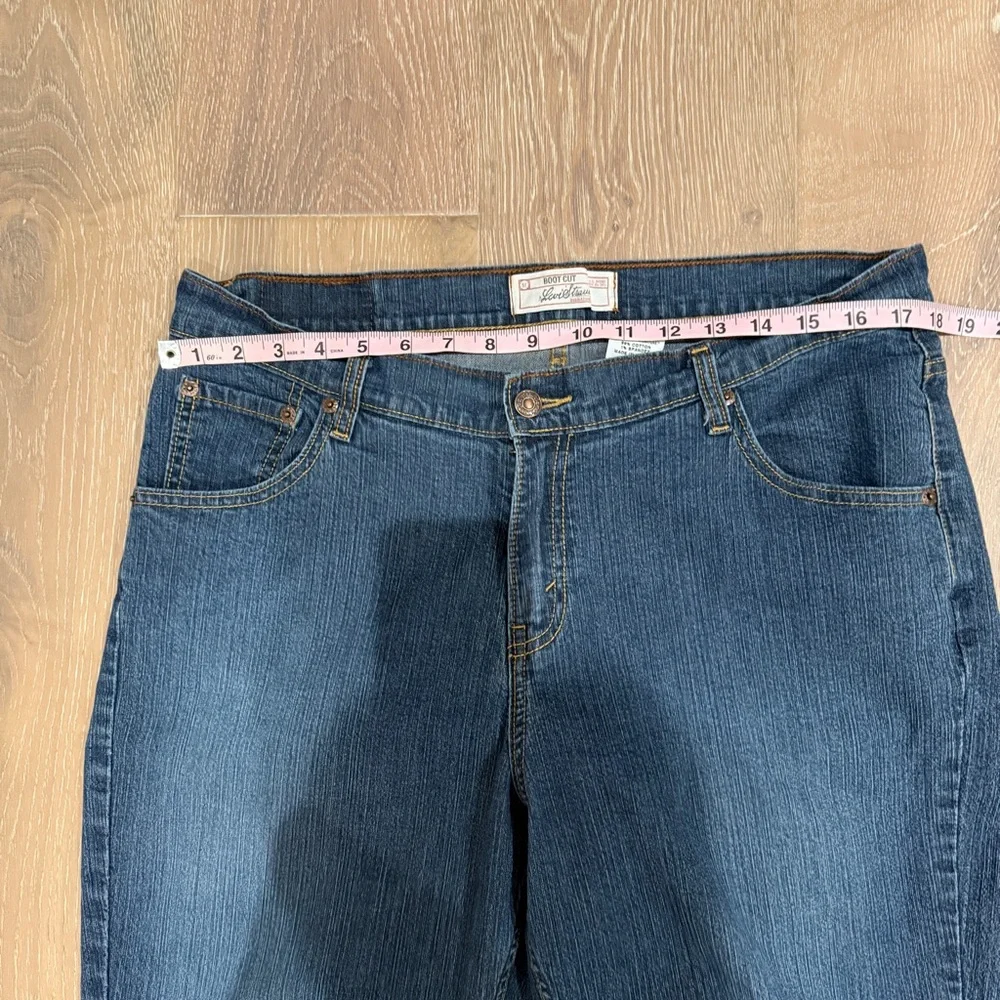 Levi’s  Strauss denim boot cut jeans size 16 short